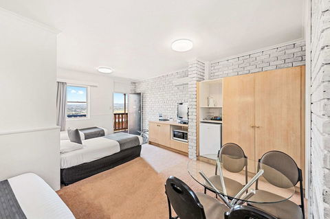 Coach House Launceston - Broome Tourism 8