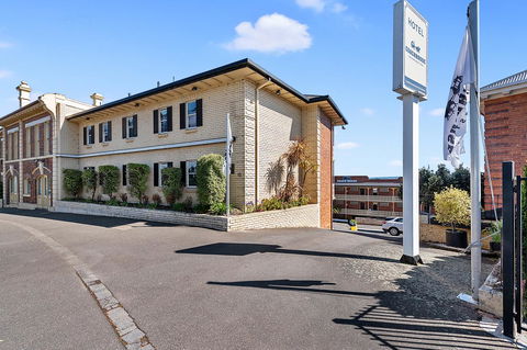 Coach House Launceston - Broome Tourism 0