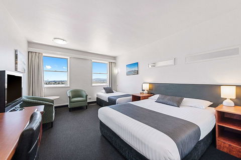 Coach House Launceston - Broome Tourism 4