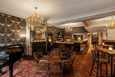 Hadley\'s Orient Hotel - Broome Tourism 14