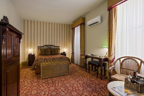 Hadley\'s Orient Hotel - Broome Tourism 31