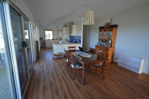 Seascape Beach House - Broome Tourism 4