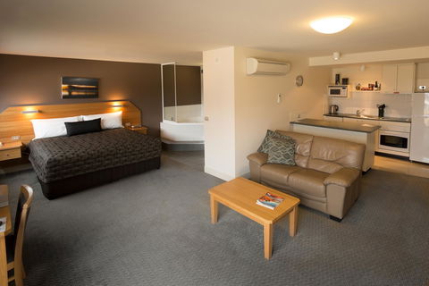 The Old Woolstore Apartment Hotel - Broome Tourism 25