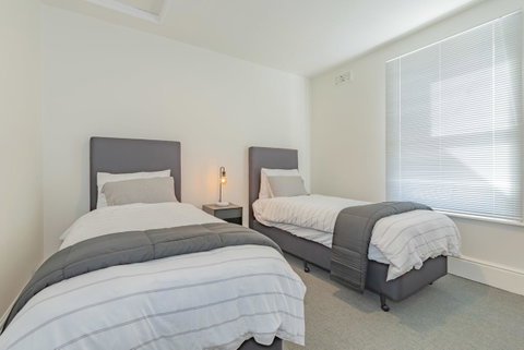 4 Bedroom House - Hobart CBD - Free Parking - Free WIFI - Broome Tourism 23