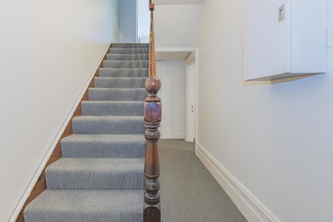 4 Bedroom House - Hobart CBD - Free Parking - Free WIFI - Broome Tourism 7