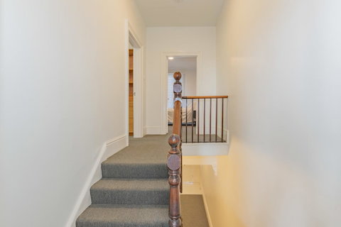 4 Bedroom House - Hobart CBD - Free Parking - Free WIFI - Broome Tourism 19