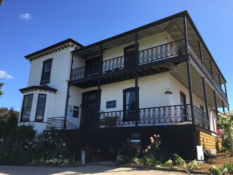 The Dragonfly Inn - Broome Tourism 1