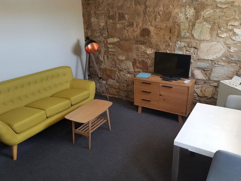 The Richmond Arms Hotel - Broome Tourism 6