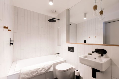 105 Mac Unique Apartments - Broome Tourism 5