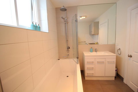 Trinity Hill Apartments - Broome Tourism 22