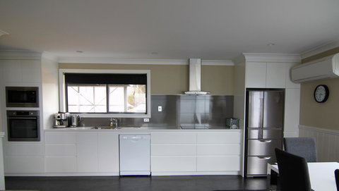 SEA EAGLE COTTAGE Amazing Views Of Bay Of Fires - Broome Tourism 7