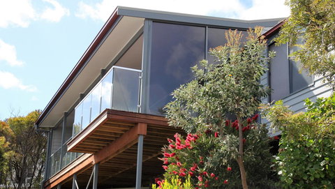 SEA EAGLE COTTAGE Amazing Views Of Bay Of Fires - Broome Tourism 11