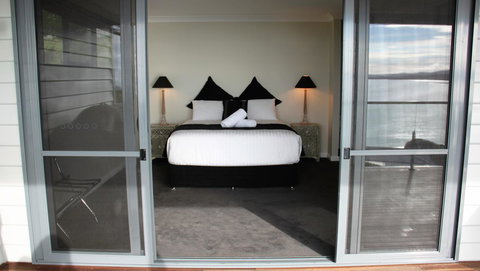 SEA EAGLE COTTAGE Amazing Views Of Bay Of Fires - Broome Tourism 8