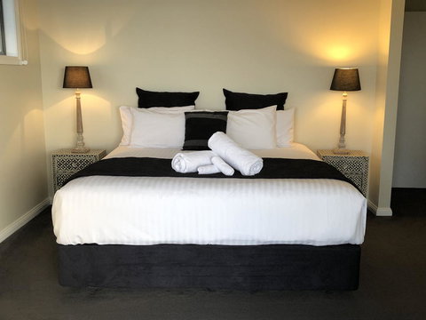 SEA EAGLE COTTAGE Amazing Views Of Bay Of Fires - Broome Tourism 4