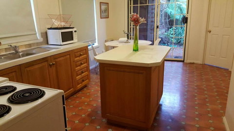 City Townhouse Walking Distance To City - Broome Tourism 6