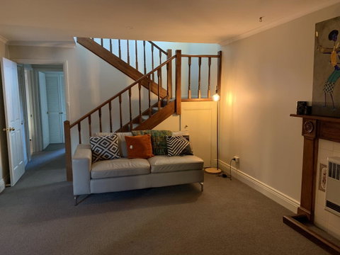 City Townhouse Walking Distance To City - Broome Tourism 1
