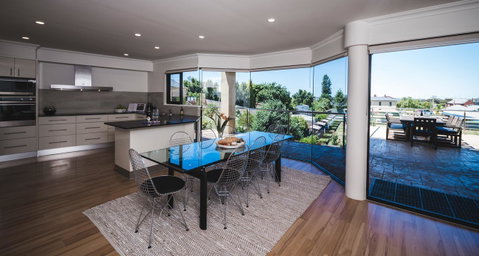 Russell House - Broome Tourism 0