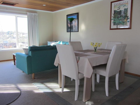 Elm Trees Accommodation @ Ross - Broome Tourism 13