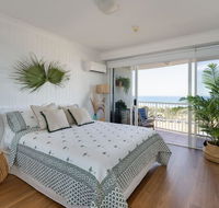 NEW Beautiful 2 Bed Ocean Views in Broadbeach - Broome Tourism
