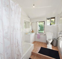 Nimbin waterfall retreat - Broome Tourism