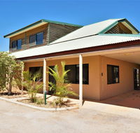 Ningaloo Breeze Villa 3 - 3 Bedroom Fully Self-Contained Holiday Accommodation - Broome Tourism