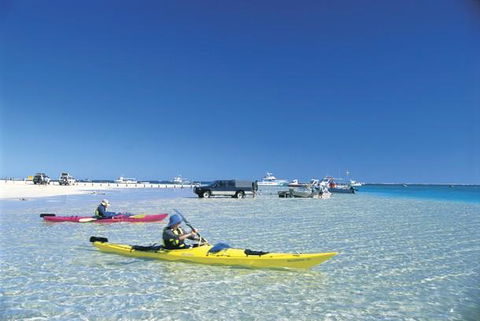 Ningaloo Coral Bay Backpackers - Broome Tourism 1