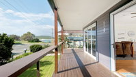 No. 1 Fingal Bay Beach House - The Little Abode