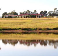 Noble Willow Studio Lovedale. Spacious with views and pool - Broome Tourism