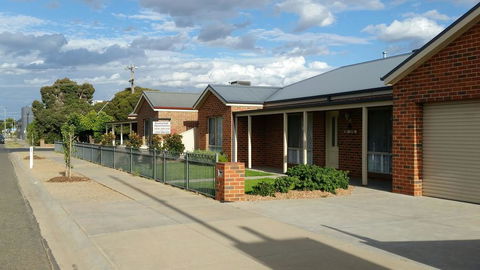 Numurkah Apartments - The Saxton - Broome Tourism 0