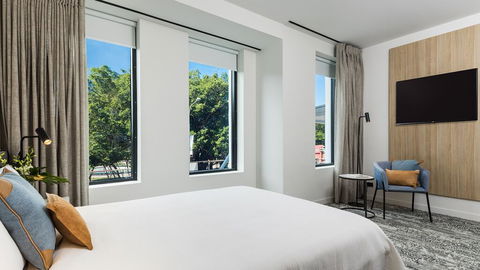 Oaks Cairns Hotel - Broome Tourism 2