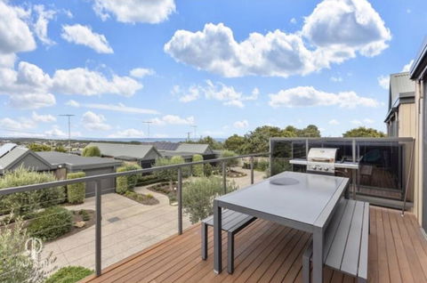 Ocean Grove House With Fantastic Ocean Views - Broome Tourism 2