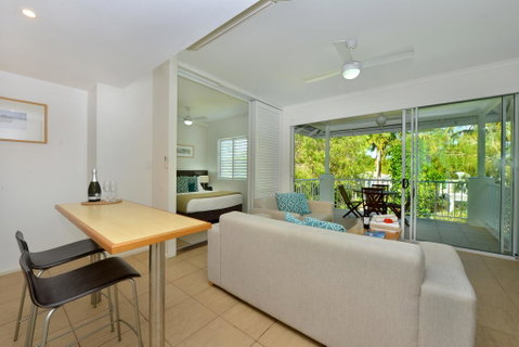 Ocean Sounds 2 Bedroom Apartment - Broome Tourism 1