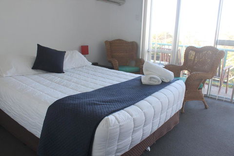 Oceanside Hawks Nest - Broome Tourism 3