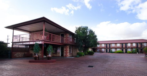 Old Willyama Motor Inn - Broome Tourism 1