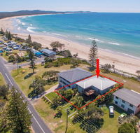 Pacifica 2 - Opposite the beach at Brooms Head - Broome Tourism