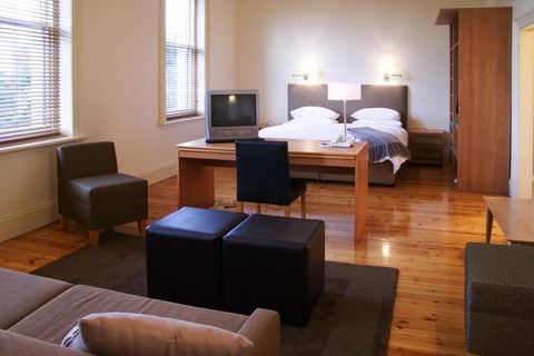 Park Hotel - Broome Tourism 1