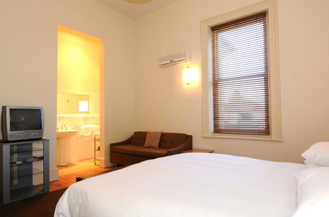 Park Hotel - Broome Tourism 0