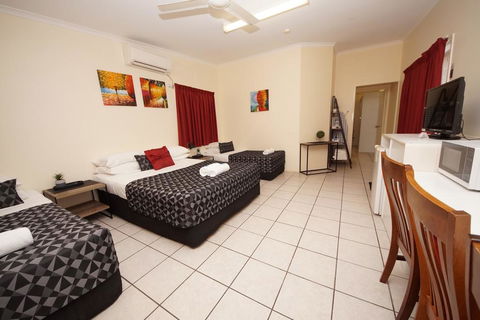 Parkside Motel & Licensed Restaurant - Broome Tourism 1