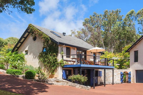 Pearl River Houses - Broome Tourism 3