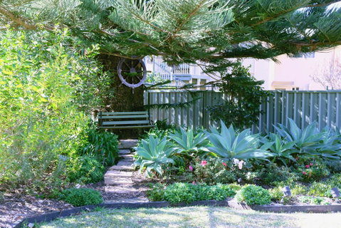Pelican Beach House Narrawallee - Broome Tourism 2