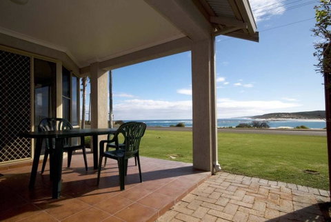 Pelican Shore Oceanfront Villa 6 - Broome Tourism 1