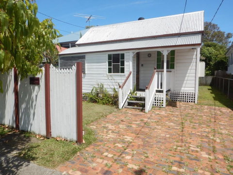 Pine Cottage - Broome Tourism 2