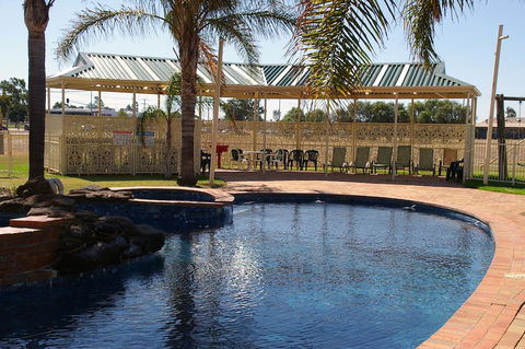 Pines Country Club Motor Inn - Broome Tourism 2