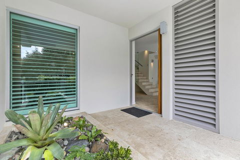 Platinum Status, Sunshine Beach - Broome Tourism 2