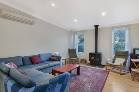 Plovers Rest - Central 3 Bedroom Cottage With Small Orchard - Broome Tourism 3