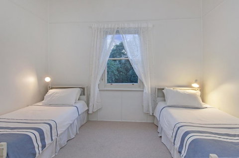 Plovers Rest - Central 3 Bedroom Cottage With Small Orchard - Broome Tourism 2