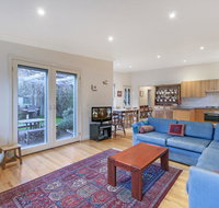 Plovers Rest - central 3 bedroom cottage with small orchard - Broome Tourism