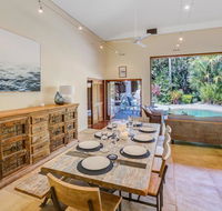 Poppy's Retreat Palm Cove - Broome Tourism