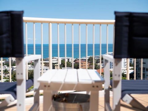 Portside Unit 8, 18 Queen Street - Broome Tourism 3