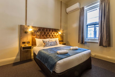 Pretoria Hotel - Broome Tourism 0
